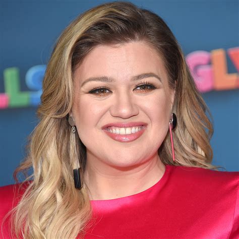 Kelly Clarkson Flaunts Her Healthy Weight Loss In A Bedazzled Sheer Jumpsuit On ‘the Kelly