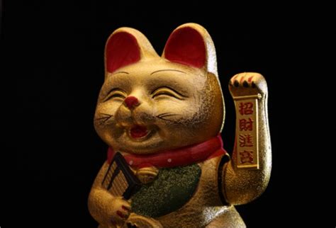 Fakta Unik Maneki Neko Boneka Kucing Pembawa Keberuntungan Asal