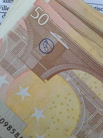 1 packung servietten, 2 packungen taschentücher. 100 Euro Schein Muster : Banknoten Oesterreichische ...