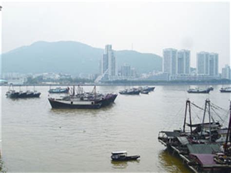 Mar 16, 2021 · 戴森球计划是一款融合了太空、自动化工厂、冒险、探索等元素的科幻题材模拟经营类游戏，小编带来的是一个戴森球计划超级风电机mod下载，风力涡轮机发电功率变为原来的10倍，喜欢戴森球计划mod的就赶紧试试吧。 鹦鹉逼近澳门悬挂3号风球 可能成影响最强台风-搜狐新闻