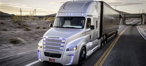 Daimler Trucks und automatisiertes Fahren Daimler Trucks gründet