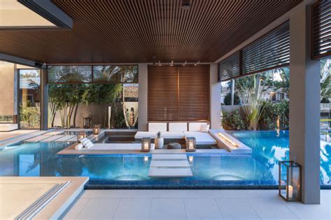 Infinity Edge Pool With Sunken Seating Area In Fort Lauderdale Modern