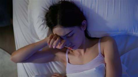 Expert Explains Cause Of Strange Falling Sleep Twitch And What Do