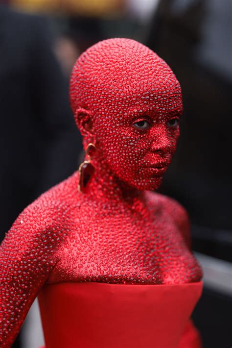 3 Doja Cat Covered Herself In Red Paint And Crystals To Attend The