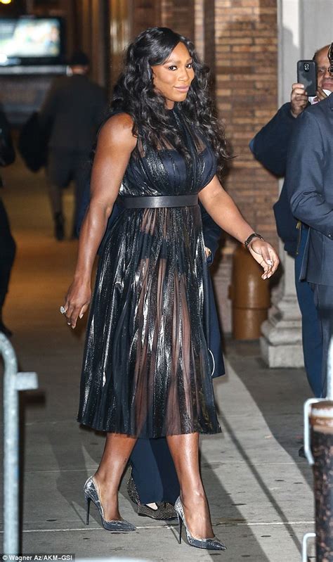 Serena Williams Flashes Underwear At Glamour Women Of The Year Awards Daily Mail Online