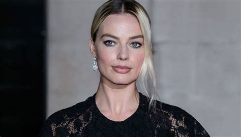 Margot Robbie Reveals What It Was Really Like Filming Nude Scenes With