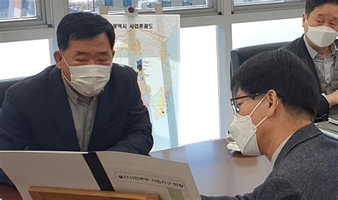724 просмотра 5 месяцев назад. LH 찾은 박성민 의원 "울산시민 위한 협력과 차바 피해 태화시장 ...