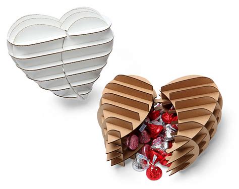 Very lovely design, good for rose flower box, saffron box, chocolate box. Cardboard Safari Heart Shaped Gift Box