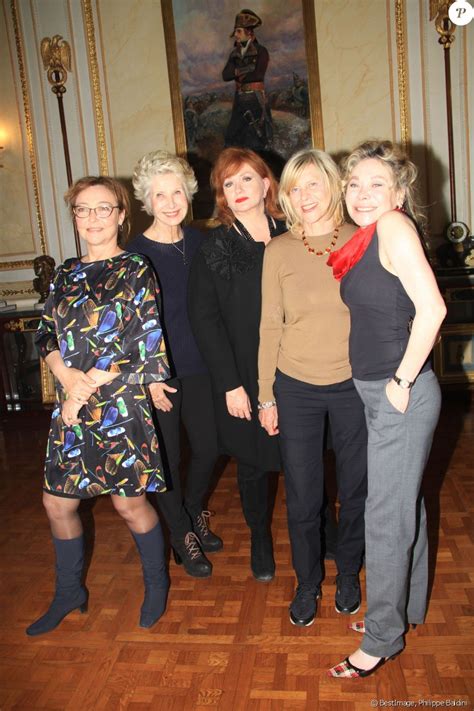 Catherine frot, dcera inženýra a učitelky matematiky, vystudovala konzervatoř. Exclusif - Catherine Frot, Danièle Gilbert, Catherine ...