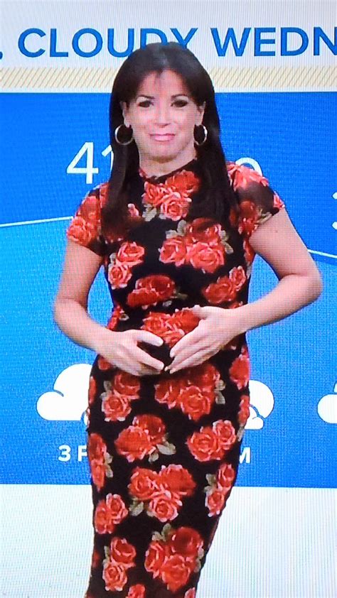 Hollie is coming up roses : r/Hollie_Strano