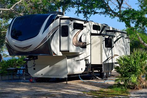 How To Tow A Fifth Wheel Camper Rv By Life Industries