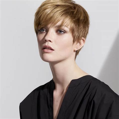 Salon gossip coiffure à genève propose des prestations de coiffeur tendance de haute gamme d'onglerie et d'esthétique. Coiffure : tendances pour l'automne hiver 2019-2020