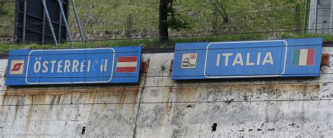 L'austria studia la riapertura del confine con l'italia, in base alle dichiarazioni del ministro degli esteri di vienna, alexander schallenberg, all'emittete puls4. L'Italia ferma i profughi al confine con l'Austria. La ...