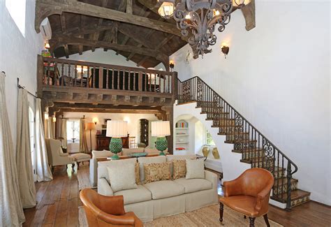 Inside Reese Witherspoons California Ranch Design