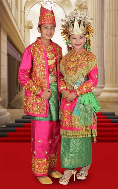 Pakaian Tradisional Melayu Klasik Evolusi Pakaian Tradisional