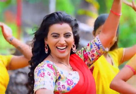 Dubai Chal Gail Raja Akshara Singh Holi Song Latest Holi