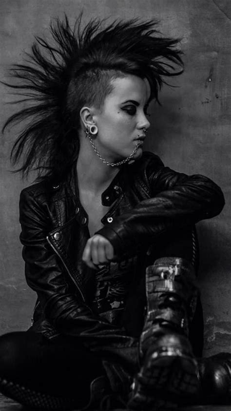 56 peinados punk para ayudarte a destacar de la multitud largo peinados punk girl punk rock