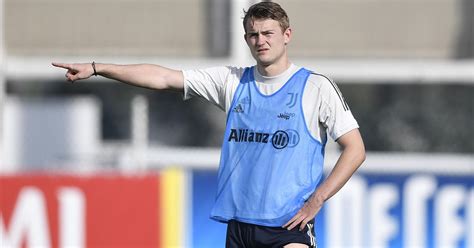 He said earlier this week he hoped to be able to play sunday in the netherlands' first major tournament match since the 2014 world cup. Matthijs de Ligt, Alex Sandro return to full training ...