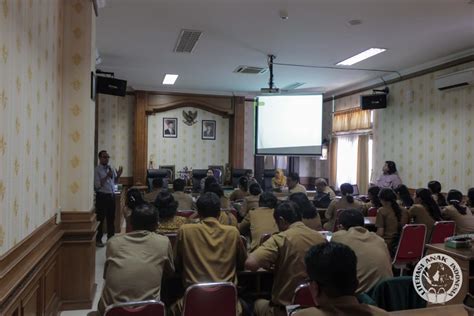 < bahagian perumahan pulau pinang bahaya cabut gigi geraham atas bacaan paras gula dalam darah ban pecah tanjung piandang perak baju merdeka kanak kanak perempuan paling cantik bacaan surah dalam solat 5 waktu bandar dato onn aeon badan berkanun. Forum Diskusi Terpumpun Refleksi Program Perpustakaan ...