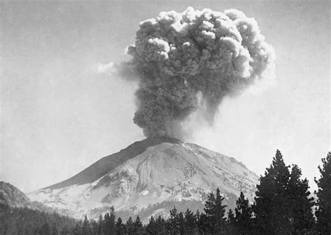 On This Day In History The Lassen Peak Eruption Of 1915 Active Norcal