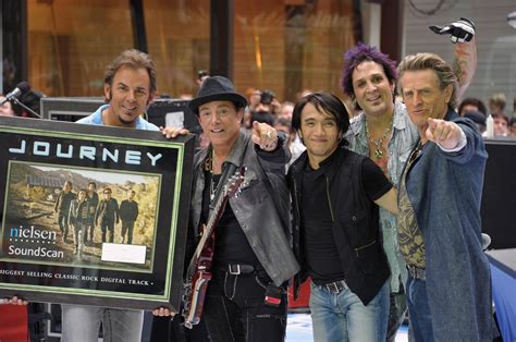 Journey And The Pretenders Announce Massive 2020 Tour 947 Wls Wls Fm