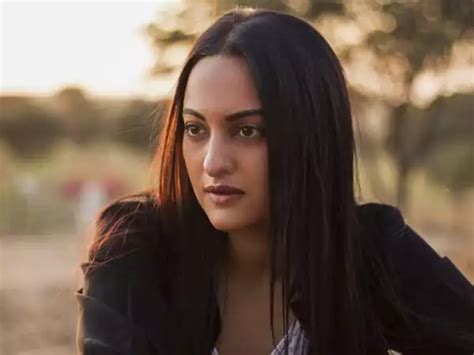 Sonakshi Sinha Says She Wanted To Quit School After Her Father Became A Minister