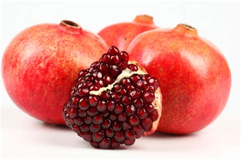 Food Pomegranate 4k Ultra Hd Wallpaper