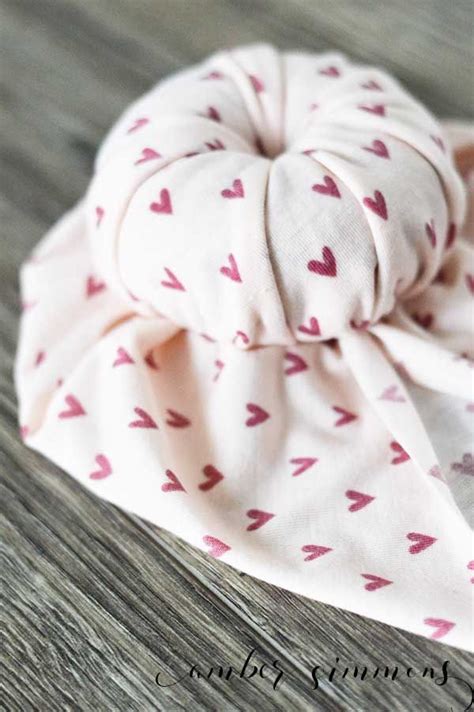 Check spelling or type a new query. Top Knot Baby Turban | Baby headband tutorial, Diy baby ...