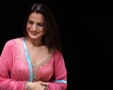 Indian Actresses Hub Amisha Patel Hot Pics Hub