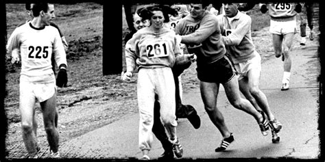 La possibilità di partecipazione da parte delle donne (a partire dal. La storia della prima donna che corse la maratona di ...