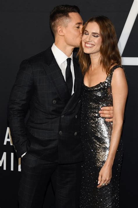 Allison Williams And Alexander Dreymon Make First Red Carpet Appearance