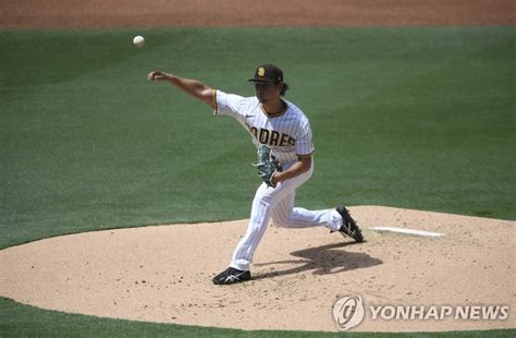 김하성, 시범경기 출전 수비서 선발 등판 다르빗슈 도와. 김하성, MLB 데뷔전서 삼진…샌디에이고, 개막전 승리(종합 ...