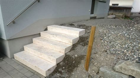 Sobald im garten stärkere geländeneigungen vorhanden sind, braucht man treppen. Stiegenbau - Gartenwelt Gassner