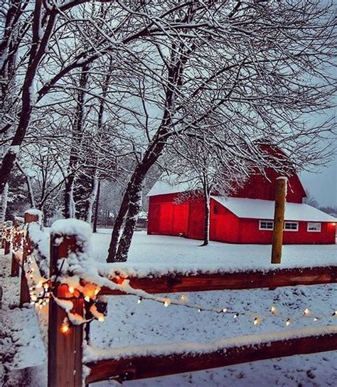 See more ideas about pottery barn, pottery barn decor, decor. 10 Decorated Barns to Get You in the Holiday Spirit - The ...