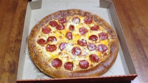 Review: Little Caesars Soft Pretzel Crust Pizza - YouTube