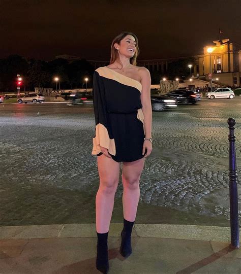 Iara Guimarães No Instagram Primeiro Dia Em Paris ♥️ Lojalianda
