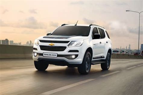 Chevrolet Trailblazer Vs Honda Cr V Comparison Zigwheels Philippines