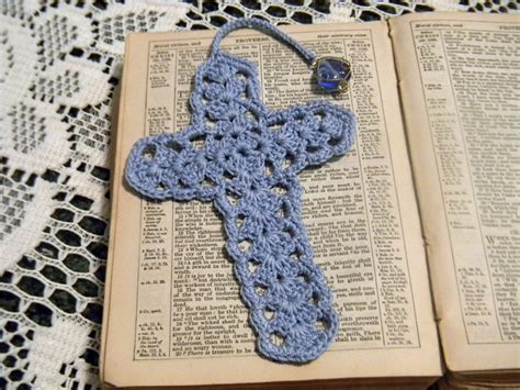 These would make unique bookmarks for your bible or any book. Crochet Bookmark Cross Ajilbab Portal | Crochet cross ...