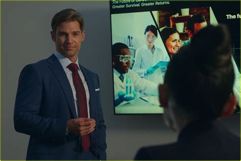 Mike Vogel Bares Hot Body In Netflixs Sexlife Talks About Filming