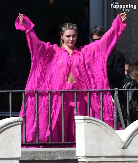 🔴 Florence Pugh Flashes Her Nude Tits During A Shoot For Valentinos New Campaign In Rome 83