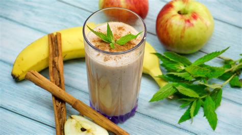 Apple Banana Smoothie Is A Healthy Breakfast Healthy Juice Recipes
