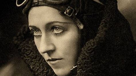 Book Review Amy Johnson A Life In Pictures Pilot