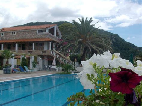 Find top apartments in greece, ny with less hassle! 3 Bedroom Apartment, Corfu,Ionian Islands | Greece holiday ...