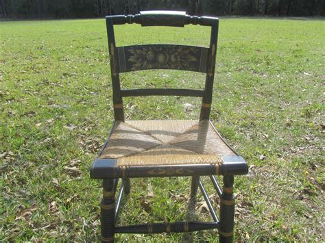 Последние твиты от hitchcock chair co (@hitchcockchair). Vintage Hitchcock Chair, Rush Seat, Wood chair, Furniture ...