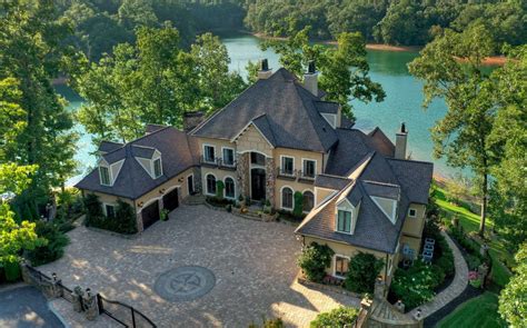 Lakefront Listing In The Blue Ridge Mountains