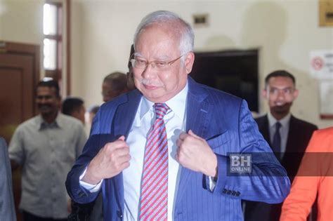 Dah tak perlu ke kaunter bank lagi untuk dapatkan penyata bank. Najib dapat salinan penyata akaun bank | Kes | Berita Harian