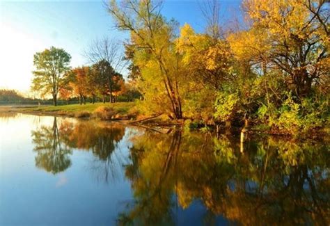 8 Places To Experience Fall At Five Rivers Metroparks