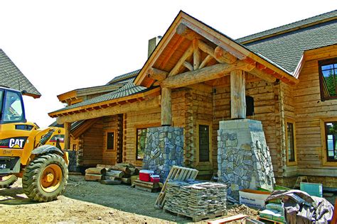 Building a log cabin actually isn't that hard. Log Cabin Building Tips | How To Build a Log Home Quickly