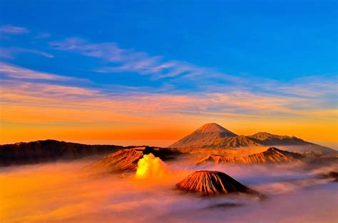 Siapkan dokumen yang dibutuhkan sebelum mendatangi kantor samsat via rfn.fr. Indahnya Sunrise Di Puncak Gunung Bromo - PLH Indonesia