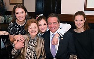 Andrew Cuomo Daughters Photos / Andrew Cuomo S Family Meet His Siblings ...